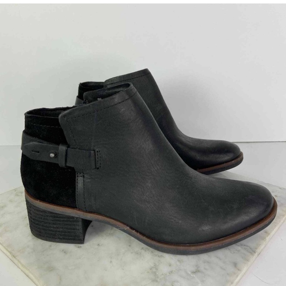 Korks Black Leather Heel Strap Zip Ankle Boots Size 10